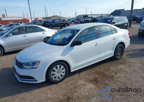 2015 Volkswagen Jetta 2.0L S z USA, uszkodzony, nr VIN 3VW2K7AJ8FM310399